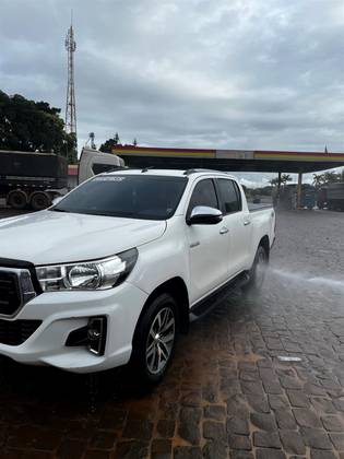 TOYOTA HILUX 2.8 SRV 4X4 CD 16V DIESEL 4P AUTOMÁTICO